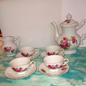 Rose Teapot and cup set